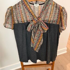 Tiny by Anthropologie Women's Gray and Multicolor Patterned Blouse XS